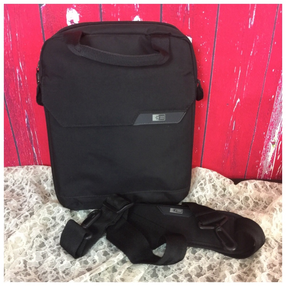 CASE LOGIC Lock Safe Professional Media Business Formal Travel Bag Used once LN